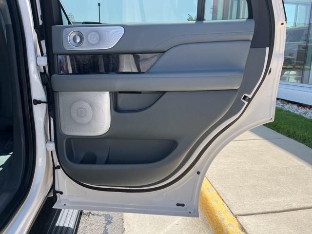 used 2019 Lincoln Navigator car, priced at $36,500