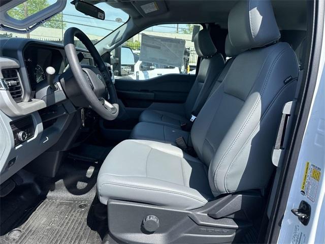 new 2025 Ford F-350 car, priced at $53,600