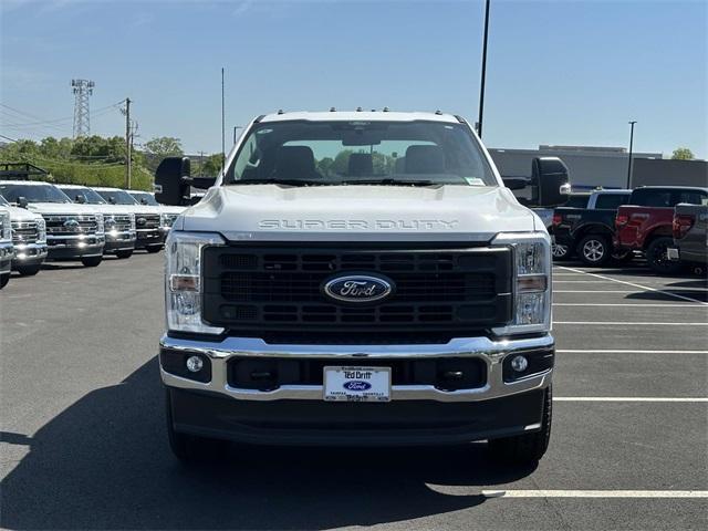 new 2025 Ford F-350 car, priced at $53,600