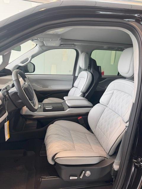 new 2025 Lincoln Navigator L car, priced at $134,830