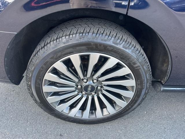 used 2021 Lincoln Navigator car, priced at $40,000