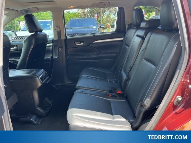 used 2018 Toyota Highlander Hybrid car, priced at $29,500