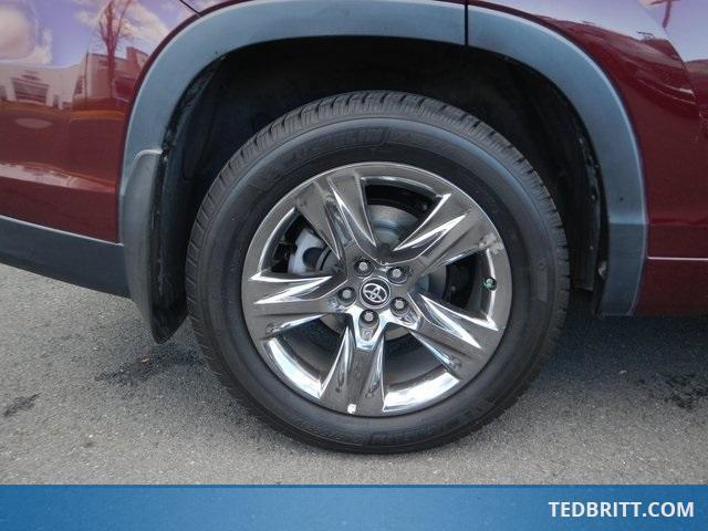 used 2018 Toyota Highlander car, priced at $25,500