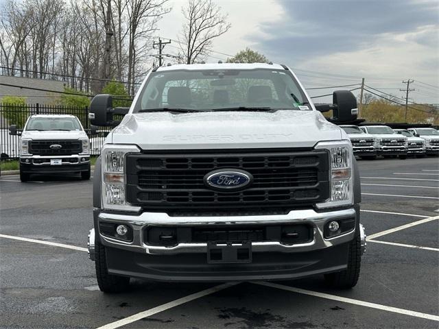 new 2025 Ford F-450 car, priced at $70,110