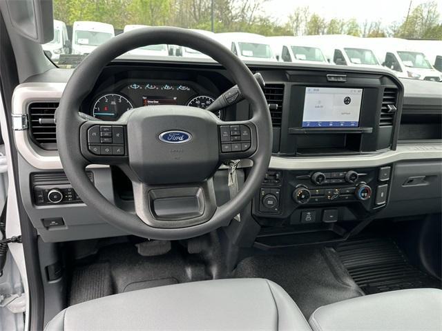 new 2025 Ford F-450 car, priced at $70,110