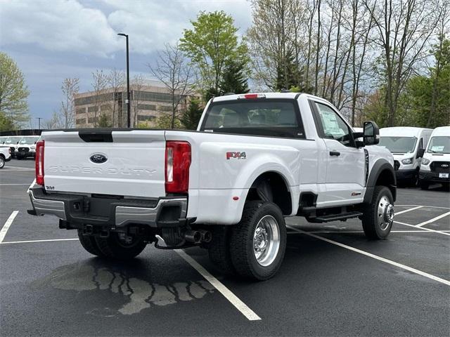 new 2025 Ford F-450 car, priced at $70,110