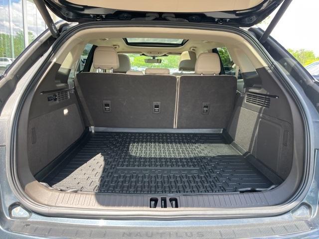 used 2022 Lincoln Nautilus car, priced at $32,000