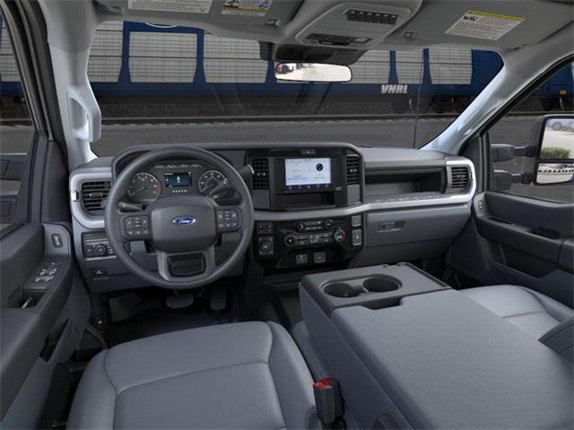 new 2025 Ford F-350 car, priced at $53,600