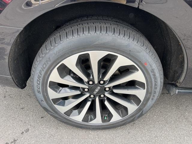 used 2024 Lincoln Navigator car, priced at $74,000