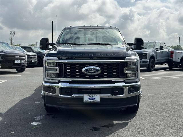 new 2025 Ford F-350 car, priced at $93,025
