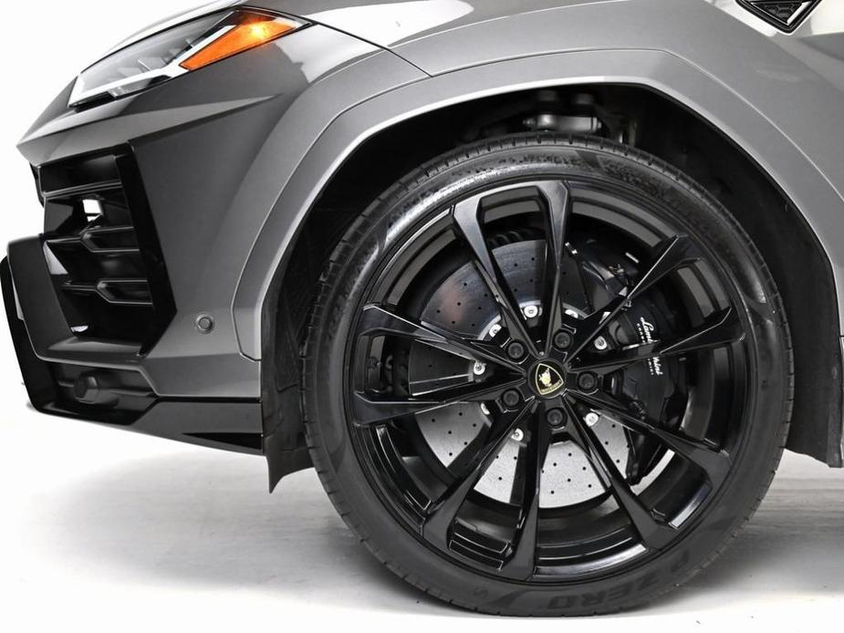 used 2022 Lamborghini Urus car, priced at $229,995