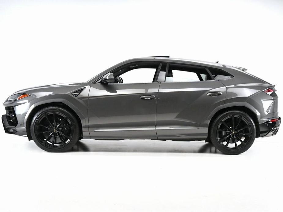 used 2022 Lamborghini Urus car, priced at $229,995