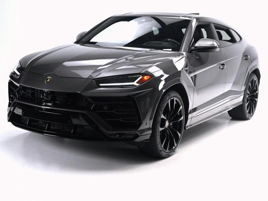 used 2022 Lamborghini Urus car, priced at $237,995