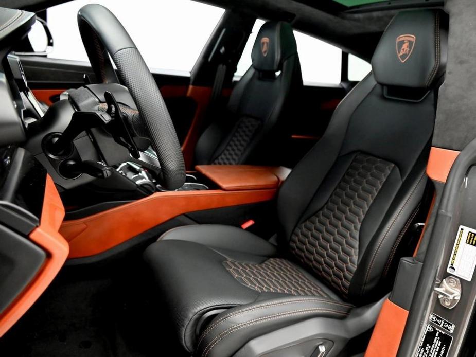 used 2022 Lamborghini Urus car, priced at $229,995