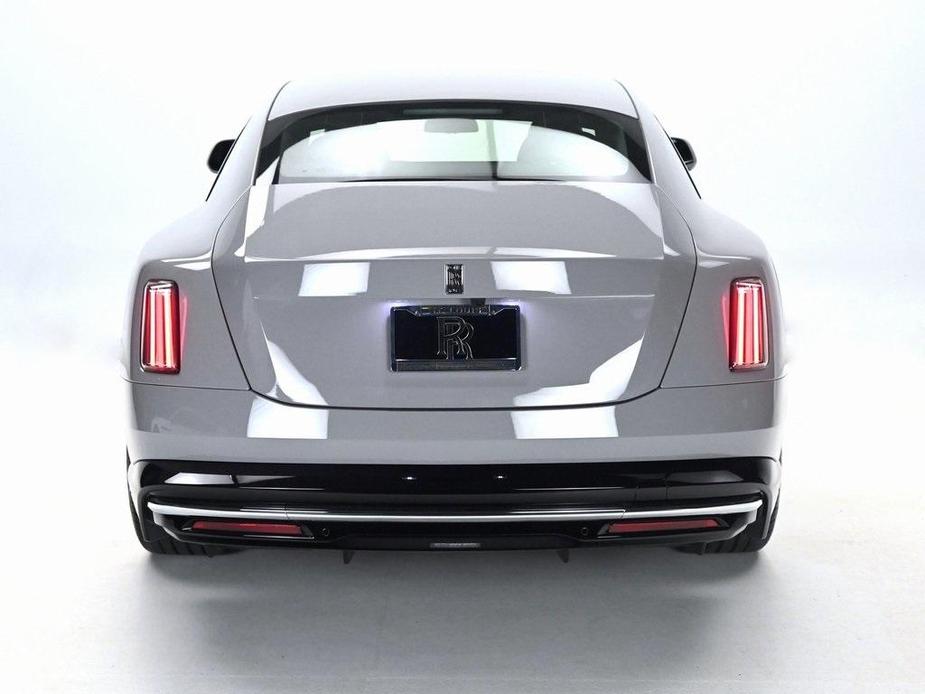 new 2024 Rolls-Royce Spectre car, priced at $509,925