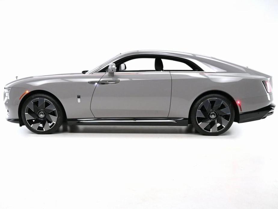 new 2024 Rolls-Royce Spectre car, priced at $509,925