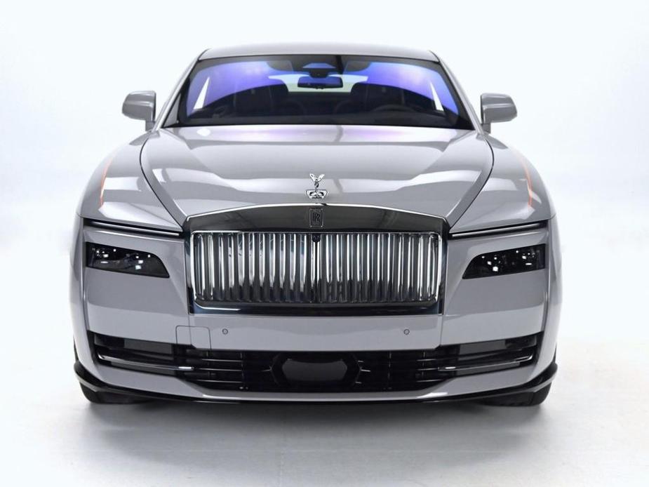 new 2024 Rolls-Royce Spectre car, priced at $509,925