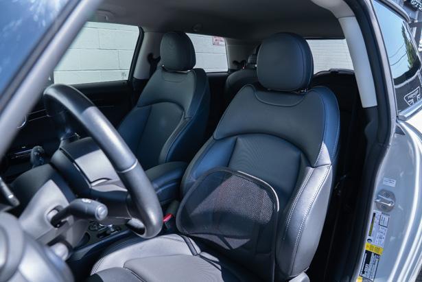 used 2022 MINI SE Hardtop car, priced at $20,550