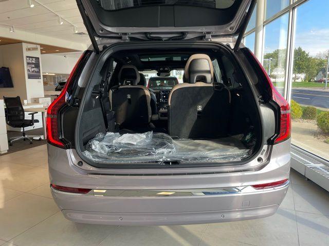 new 2026 Volvo XC90 car, priced at $76,685
