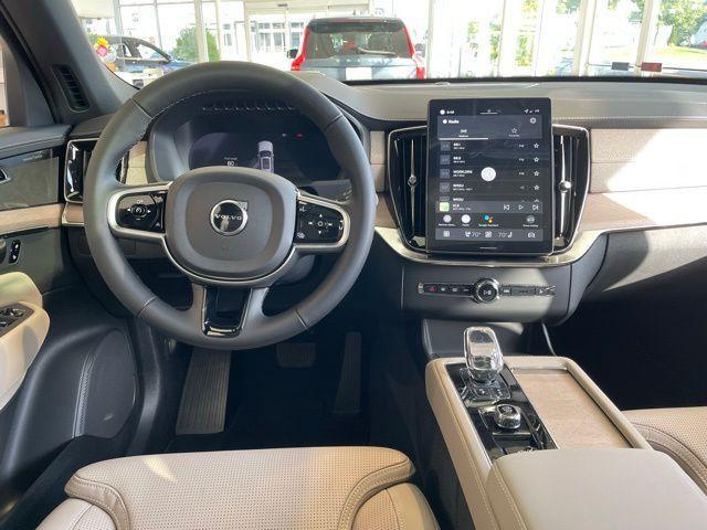 new 2026 Volvo XC90 car, priced at $76,685