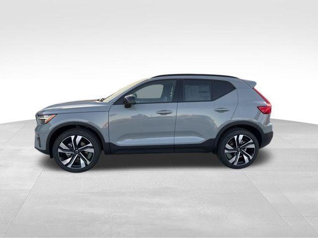 new 2025 Volvo XC40 car, priced at $49,790