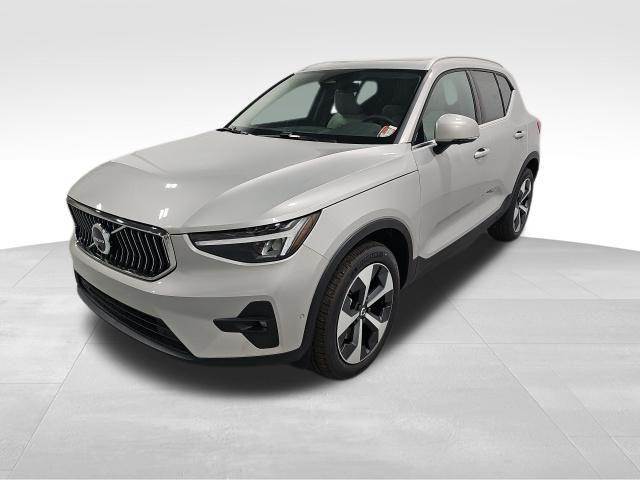 new 2025 Volvo XC40 car, priced at $48,550