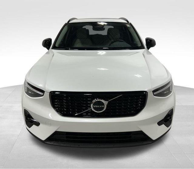 new 2025 Volvo XC40 car, priced at $49,810