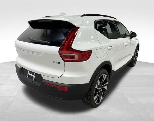 new 2025 Volvo XC40 car, priced at $49,810