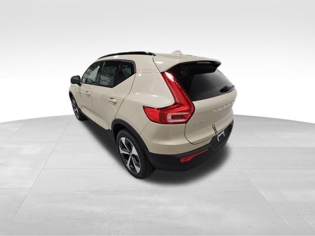 new 2025 Volvo XC40 car, priced at $48,550