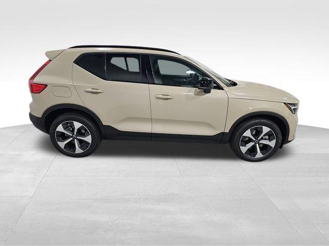 new 2025 Volvo XC40 car, priced at $48,550