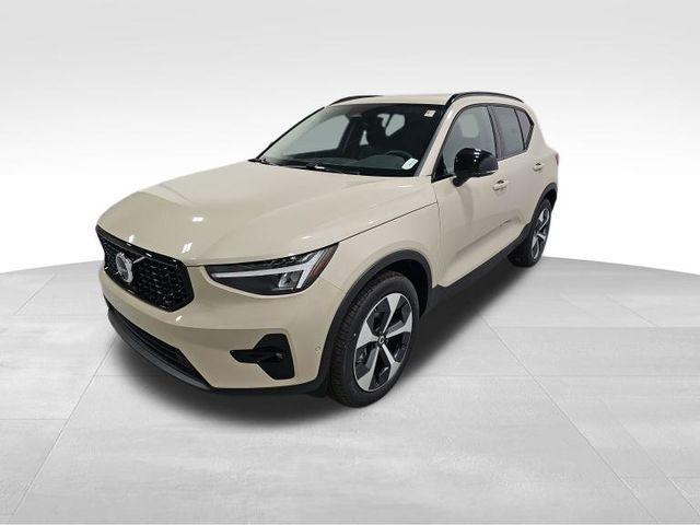 new 2025 Volvo XC40 car, priced at $48,550