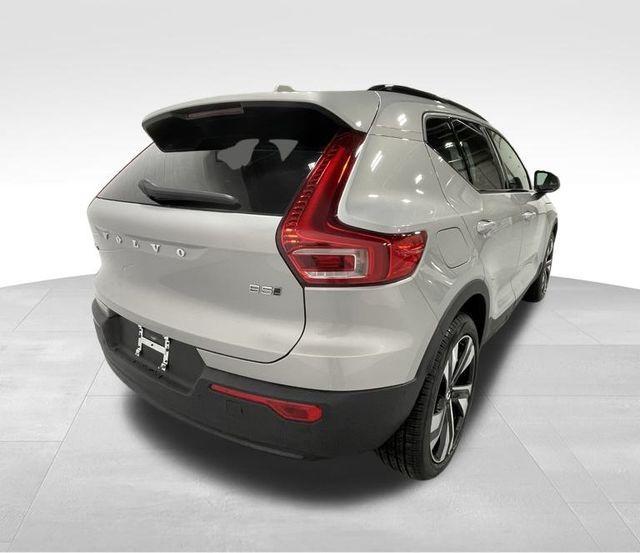 new 2025 Volvo XC40 car, priced at $51,550