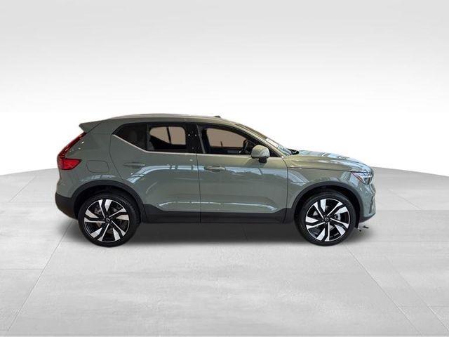 new 2025 Volvo XC40 car, priced at $50,375