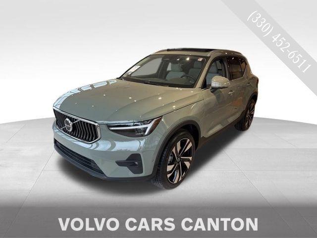 new 2025 Volvo XC40 car, priced at $50,375