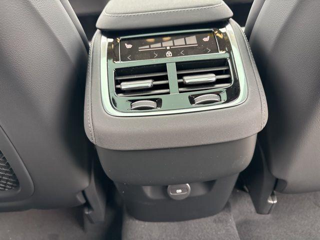 new 2025 Volvo XC90 car, priced at $69,155