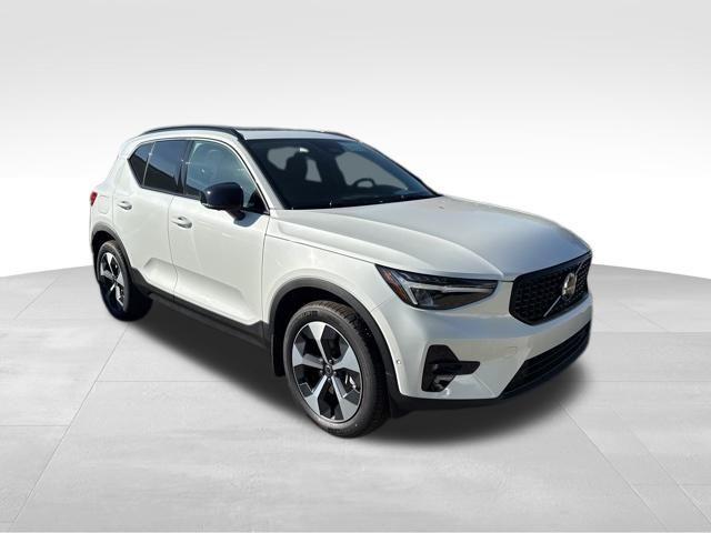 new 2025 Volvo XC40 car, priced at $48,775