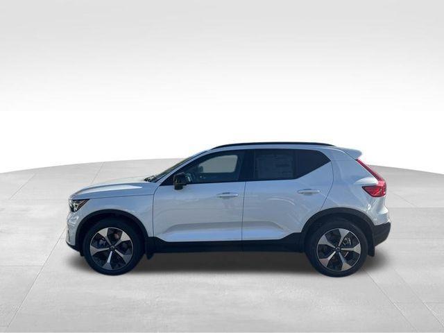 new 2025 Volvo XC40 car, priced at $48,775