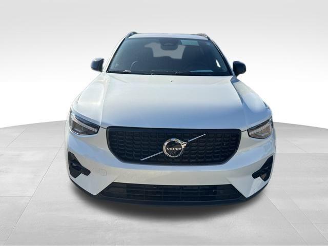 new 2025 Volvo XC40 car, priced at $48,775