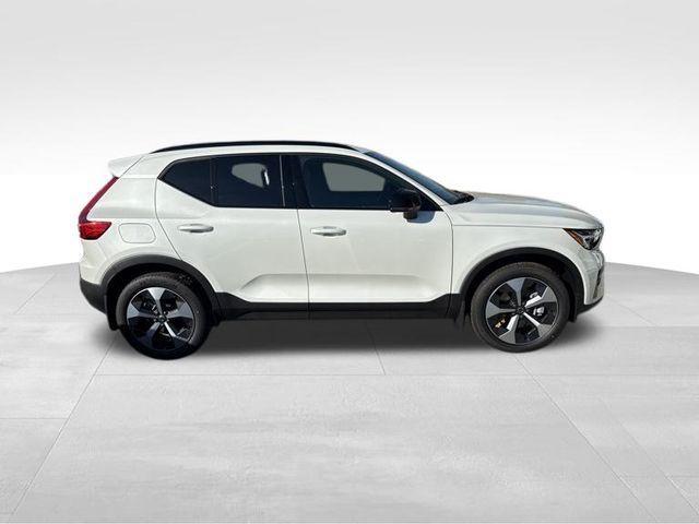 new 2025 Volvo XC40 car, priced at $48,775