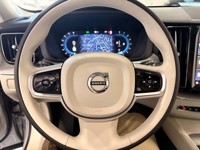 new 2025 Volvo XC60 car, priced at $55,705