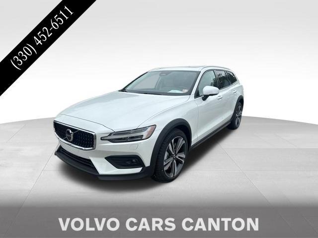 new 2024 Volvo V60 Cross Country car, priced at $55,225