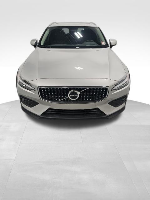 new 2025 Volvo V60 Cross Country car, priced at $58,525