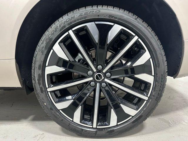 new 2026 Volvo XC60 car, priced at $63,935
