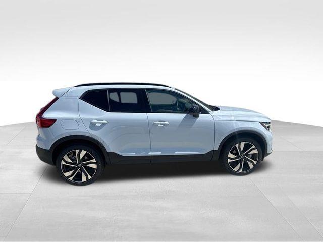 new 2024 Volvo XC40 car, priced at $50,885