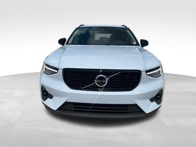 new 2024 Volvo XC40 car, priced at $50,885