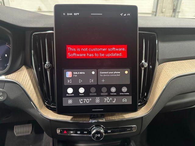 new 2026 Volvo XC60 car, priced at $58,360