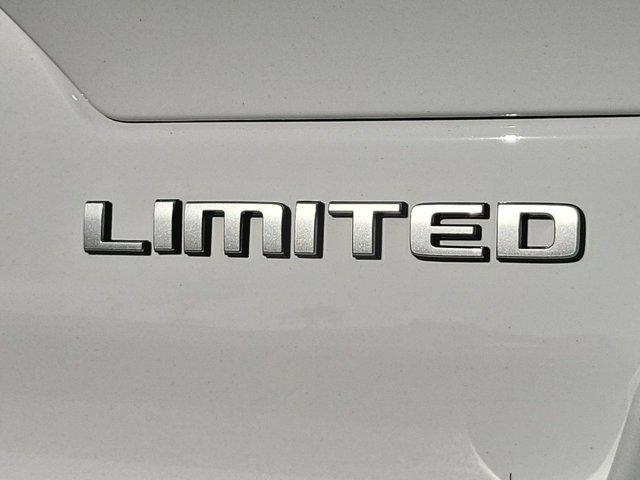 new 2025 Jeep Grand Cherokee car, priced at $42,989