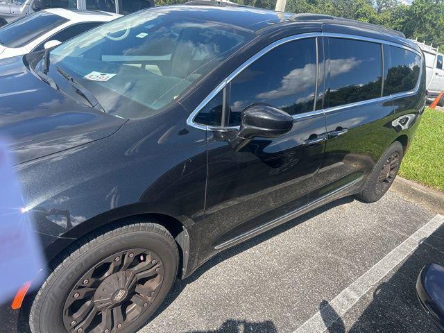 used 2017 Chrysler Pacifica car, priced at $11,882