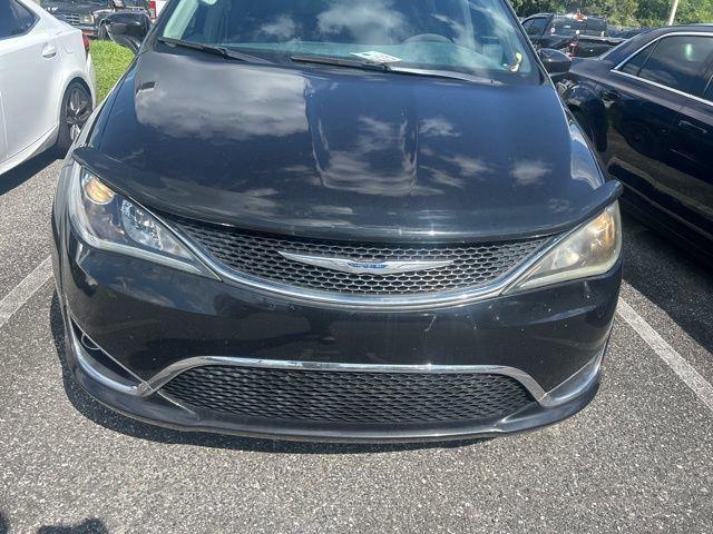 used 2017 Chrysler Pacifica car, priced at $11,882