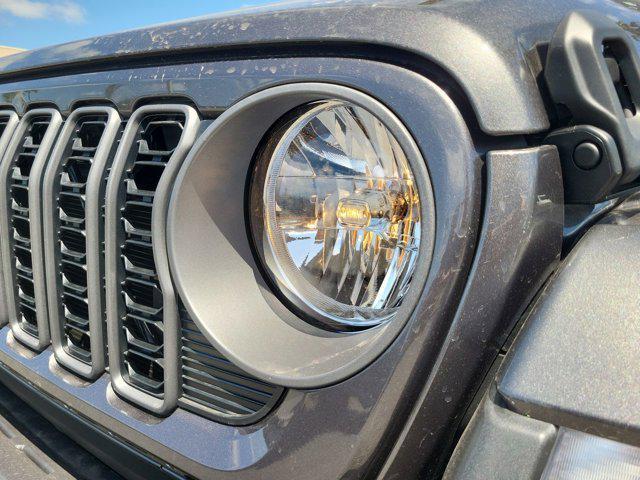 new 2025 Jeep Gladiator car, priced at $58,773